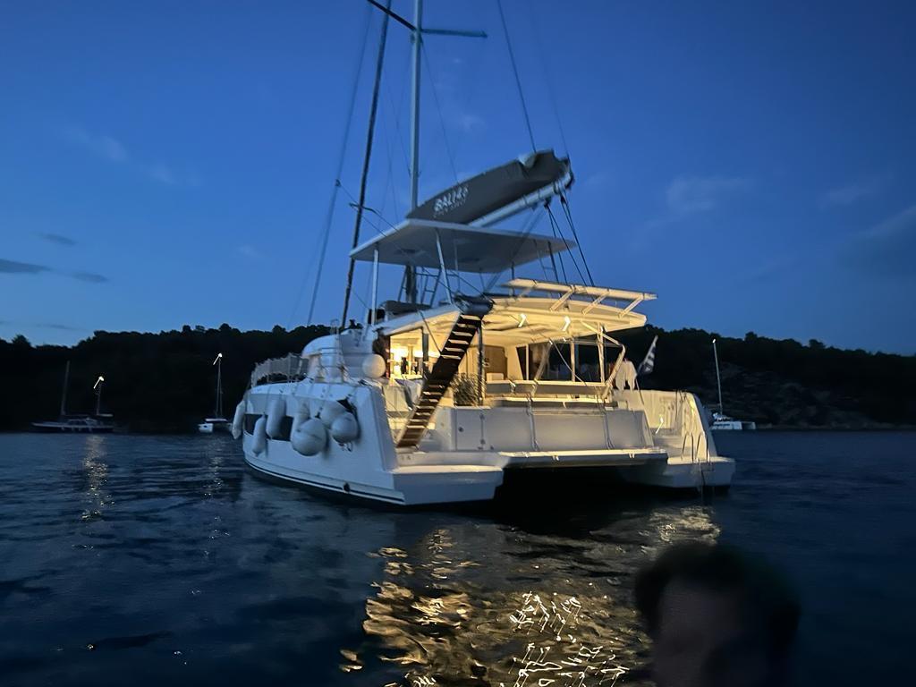 Star Velvet (A/C, Generator, Water Maker, dishwasher) | Bali 4.6