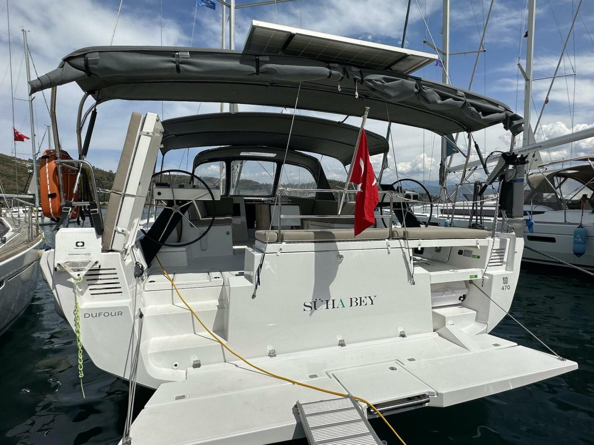 Suha Bey | Dufour 470