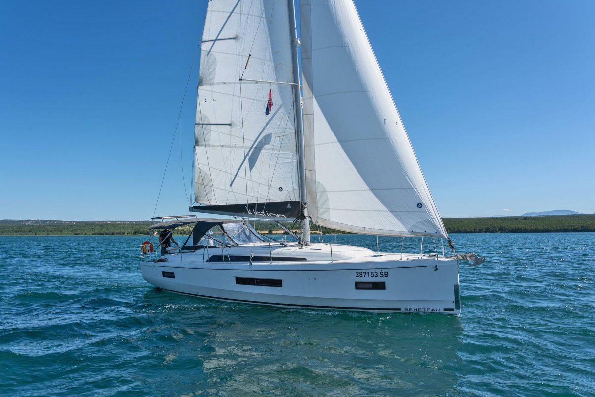 First Passion | Oceanis 40.1
