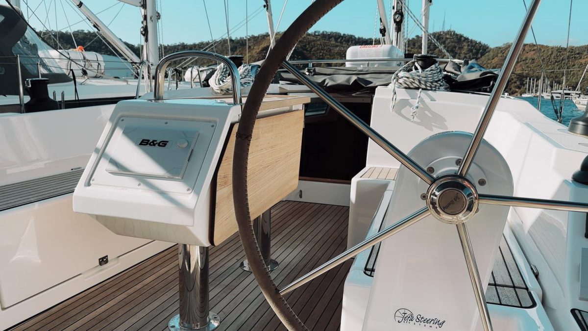 Arinna | Bavaria C38