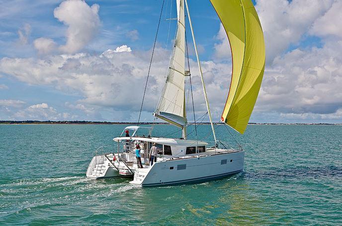 Ana | Lagoon 400 S2
