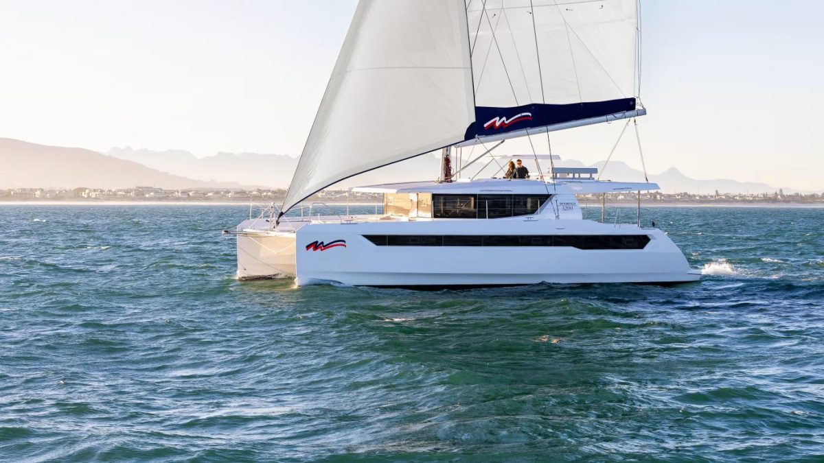 Moorings 5200 Crewed | Leopard 52
