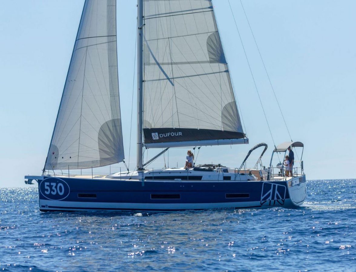 Iris | Dufour 530