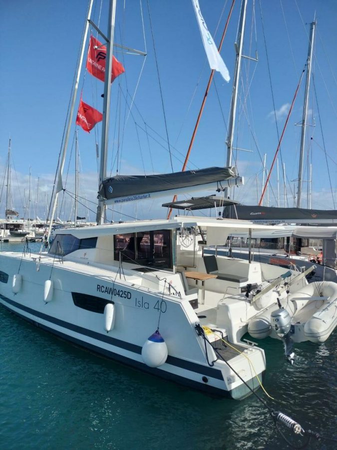 Luna | Fountaine Pajot Isla 40