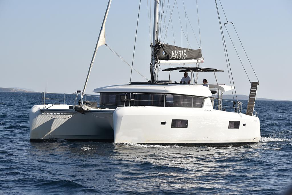 Aktis | Lagoon 42