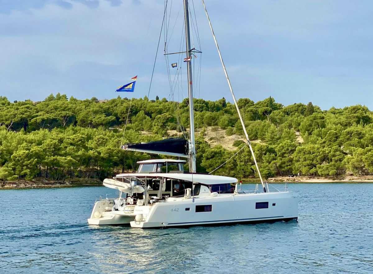 GRAND DELUXE III | Lagoon 42