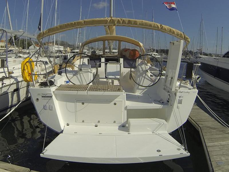 Sea Splash J | Dufour 460